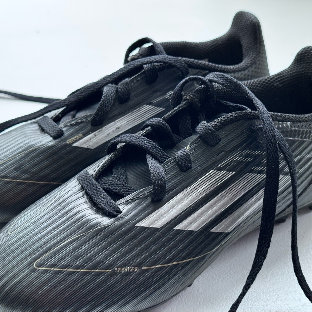 Black Youth Adidas F50 NWOT Soccer Cleats Size 1 US